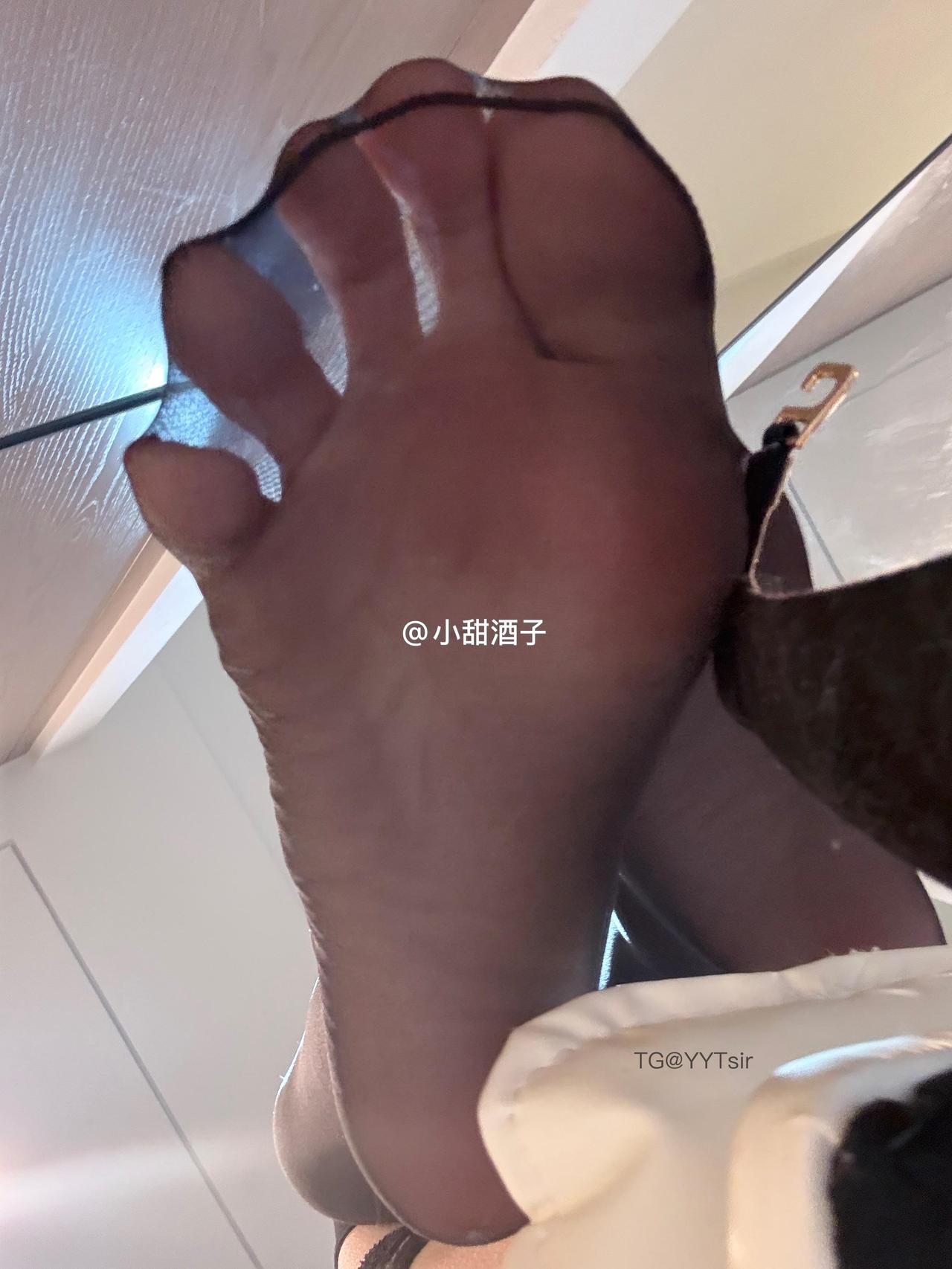 图片[1]-抖音 小甜酒子 铁粉空间 NO.010期 【18P】最新至：2025.3.25-微密空间